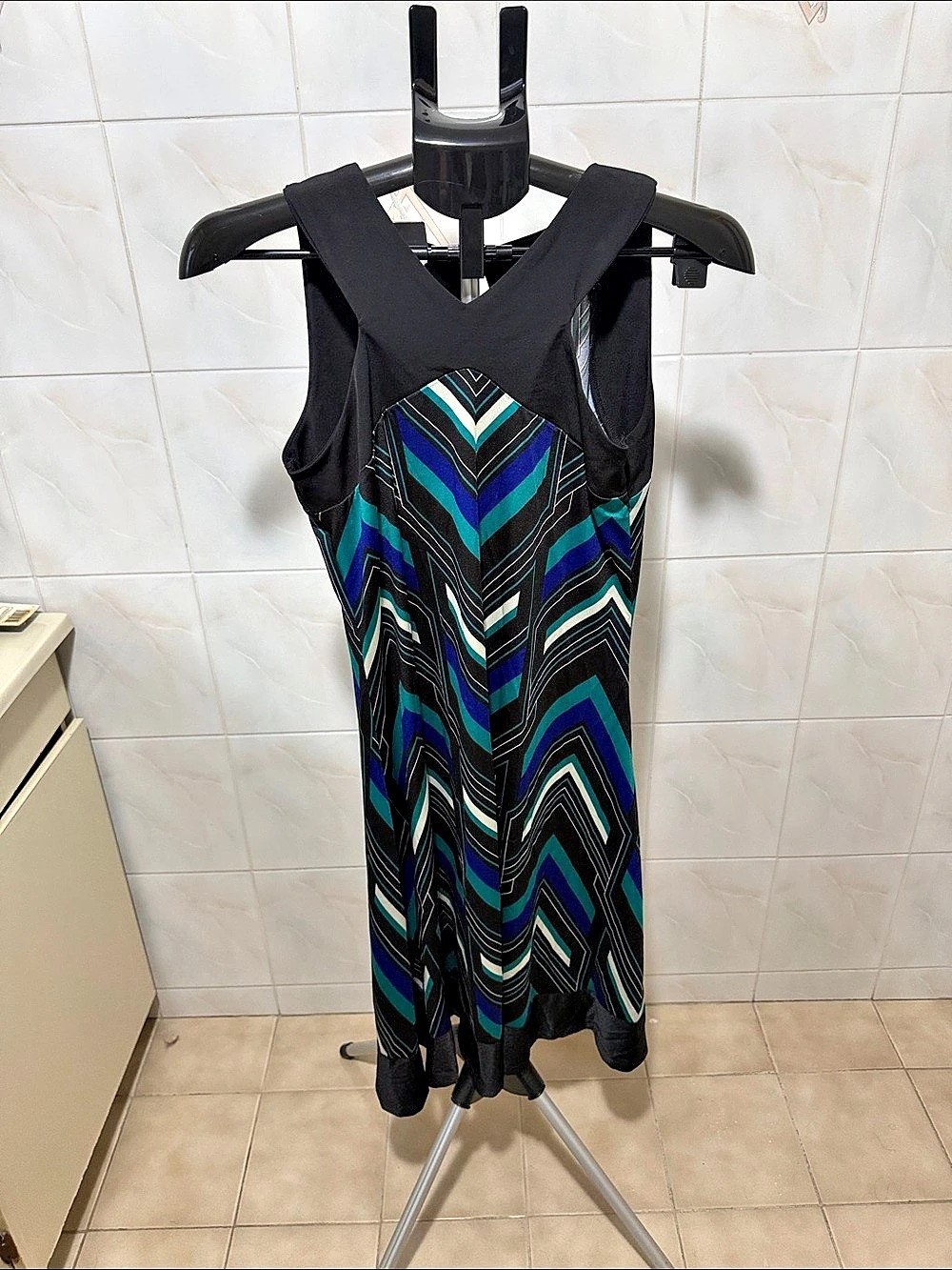 NY Collection Petite Geometric Midi Dress in Black & Blue Size Petite Large